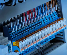 01101 | 011.01 | Finder - Адаптер для монтажа на панель для 11 серии